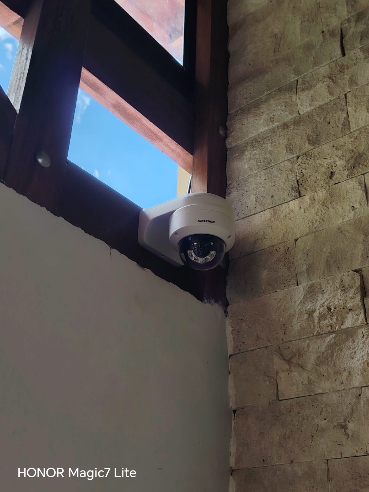 Sistema de Vigilancia Hikvision – Integración Multiárea (50 Cámaras IP)